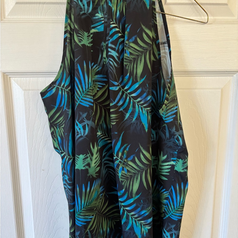 Suzy Shier Black and Green Tropical Print Top